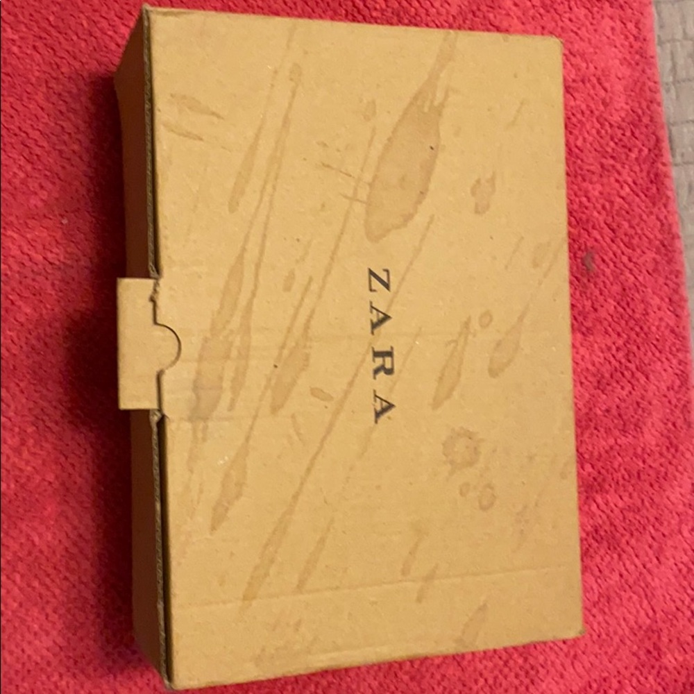 Classic Black Pump by Zara